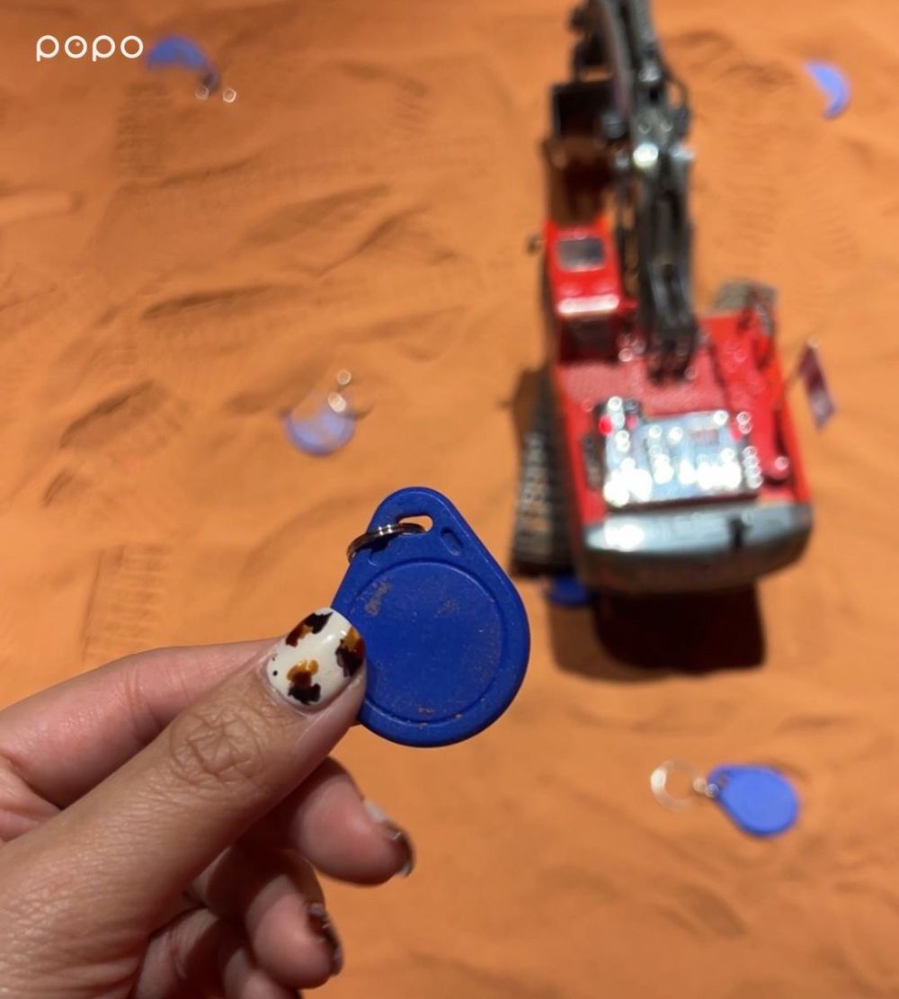 2025台中勤美草悟聖誕村來了！超夢幻「7公尺高飄雪聖誕樹、銀白森林光之道」必拍亮點一次看！-5