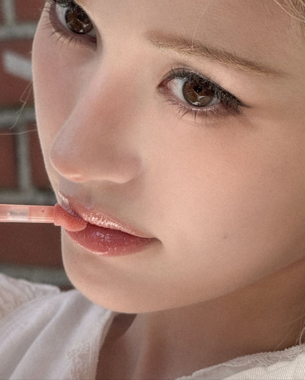 2025秋冬韓國底妝趨勢解析！健康潤光是重點、絲緞&柔霧肌崛起，從妝前保養到定妝，一次解答！-14