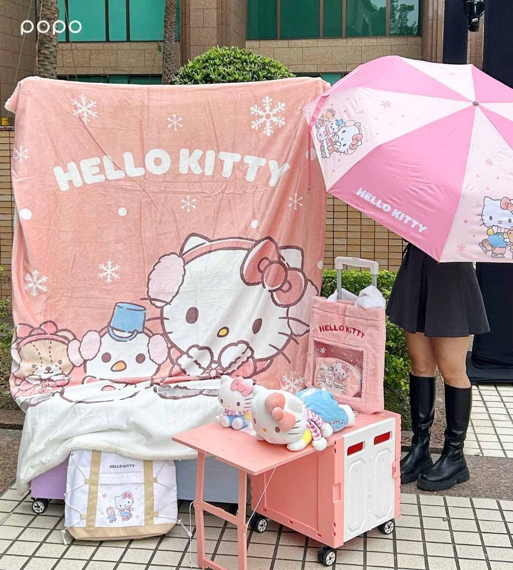 7-11開賣Hello Kitty聖誕福袋！超可愛「凱蒂貓小夜燈+折疊傘、法蘭絨被+玩偶面紙套」全都想帶回家！-2