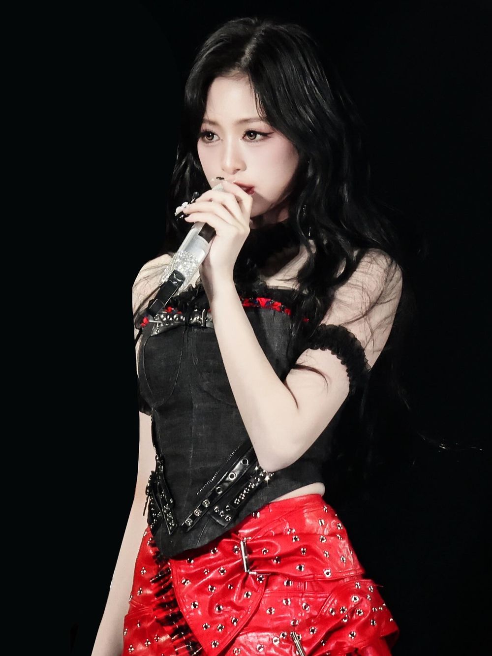 韓網認證7大五代女團神顏成員公開！以安、慜柱人氣高漲，Anna精緻時尚臉成全網焦點！-8