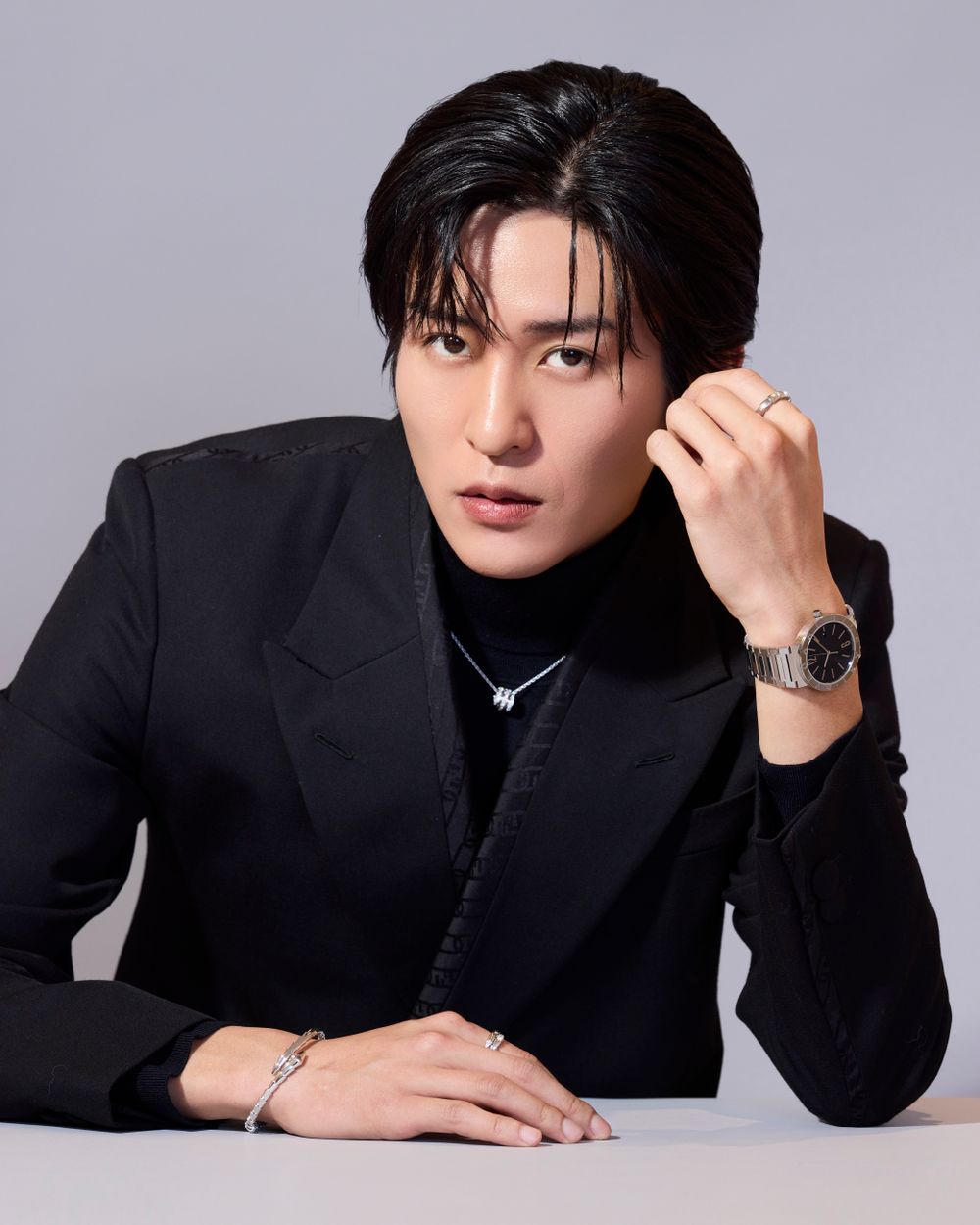 雙奢代言太狂！目黑蓮拿下寶格麗品牌大使！沉浸式美顏+185公分長腿、不愧日本現役頂流男神！-2