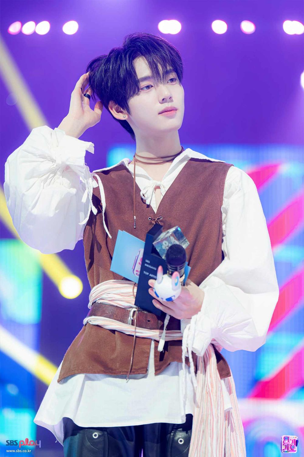 韓網票選五代男團6大神顏成員公開！安乾鎬帥到上熱搜，元彬、韓維辰零死角帥氣入榜！-6