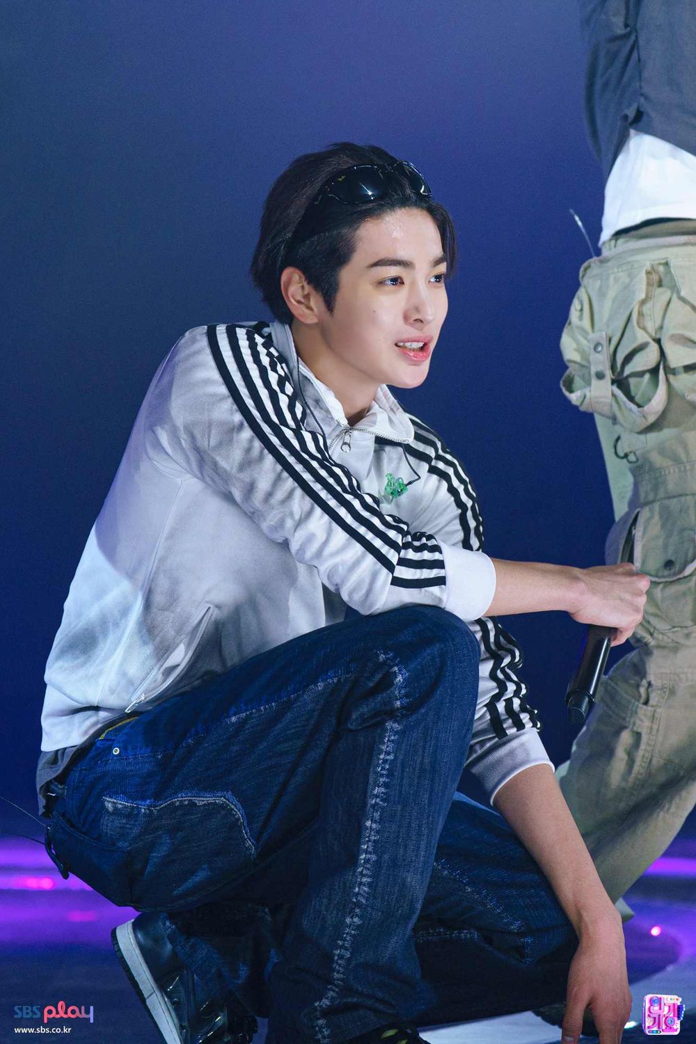 韓網票選五代男團6大神顏成員公開！安乾鎬帥到上熱搜，元彬、韓維辰零死角帥氣入榜！-10