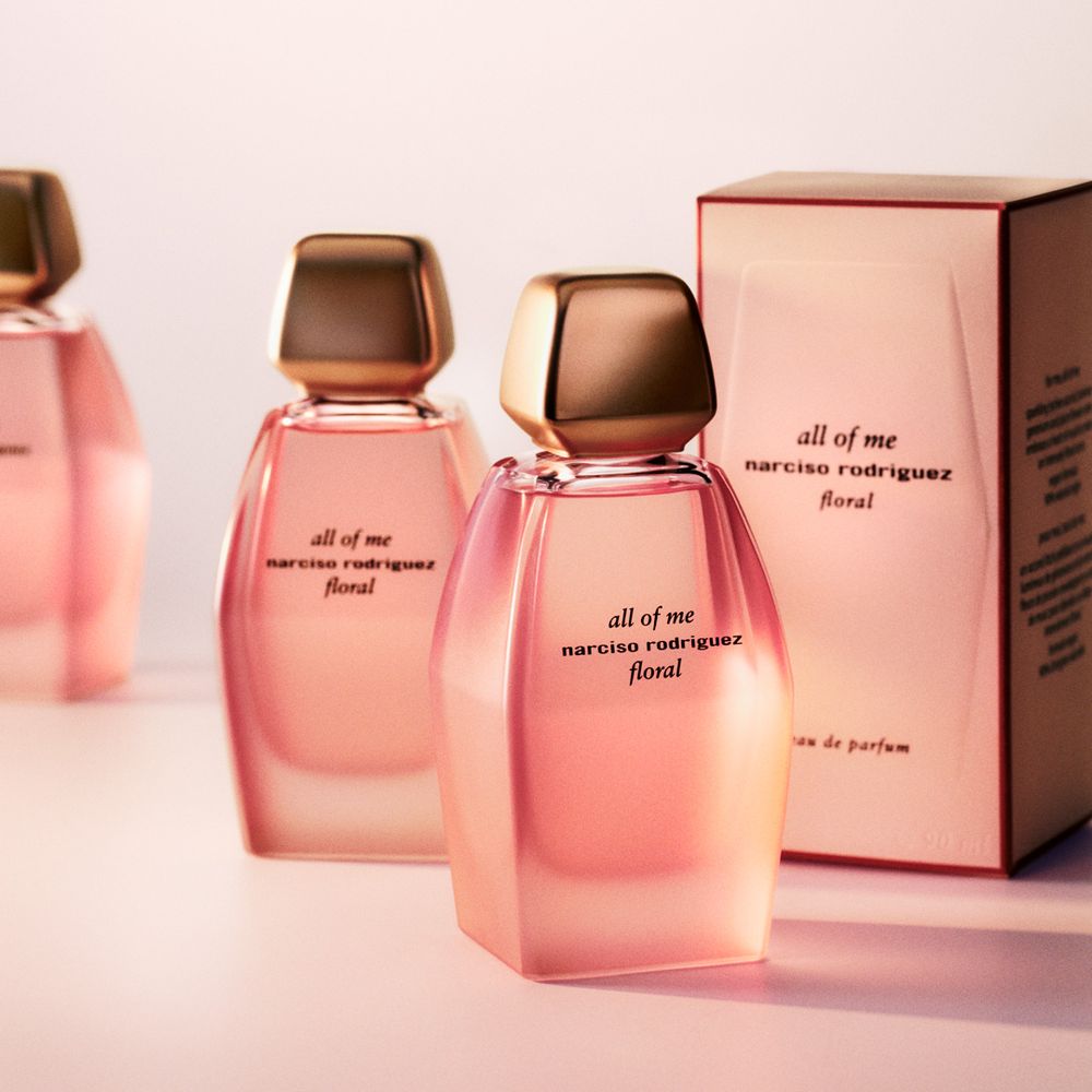 質感香民必收藏！2025年末奢華香水新品盤點，DG BEAUTY天鵝絨新香、BURBERRY繆思女神，12款真的太澎湃！-15