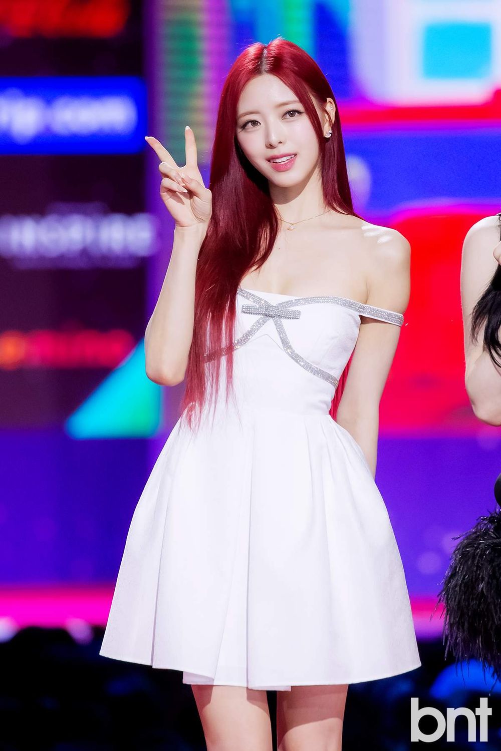 韓網熱議6大KPOP女偶像傳奇紅毯照！IU坎城驚豔全球，Winter、張員瑛同列KPOP最強紅毯女神！-11