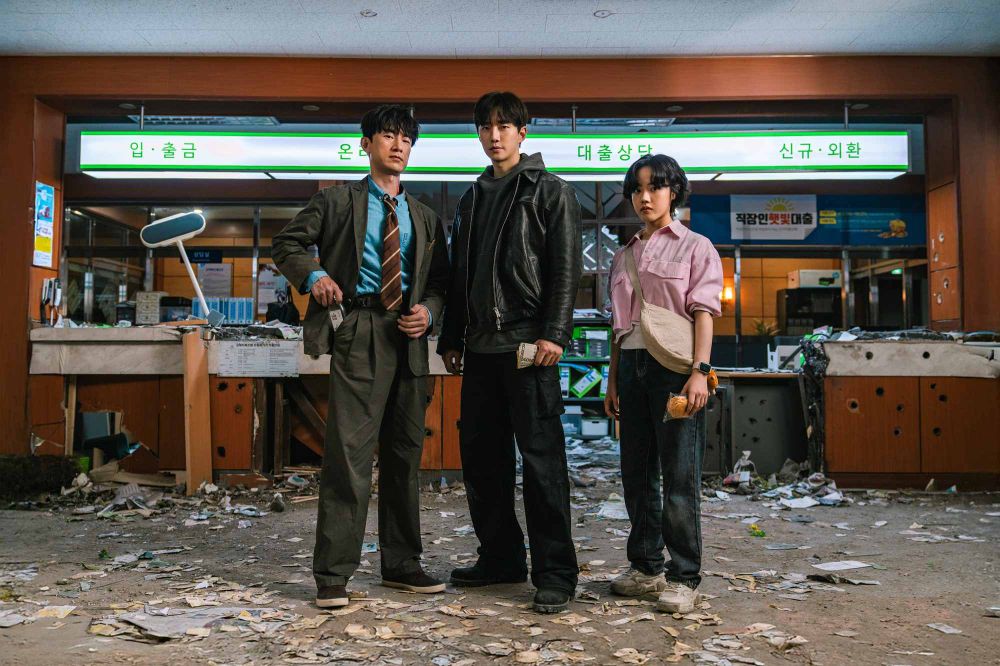 12月必看Netflix影集電影推薦！《現金英雄》李俊昊化身超級英雄，《黑白大廚2》《艾蜜莉在巴黎5》回歸！-14