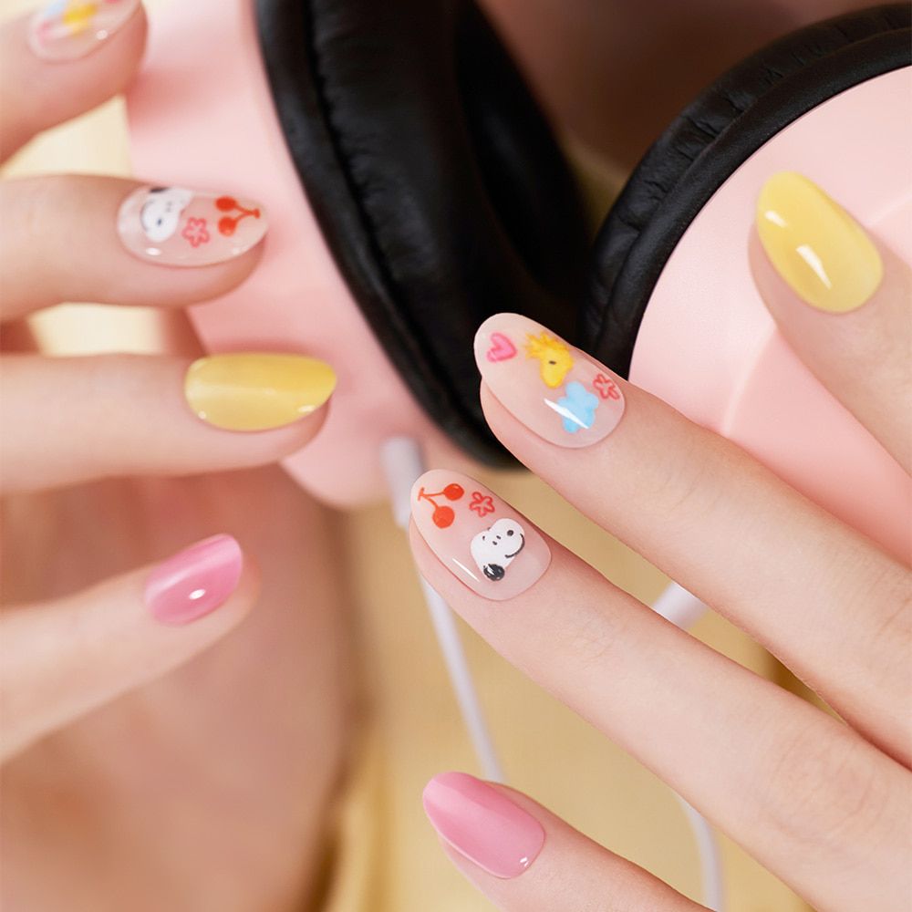 張員瑛同款美甲快收藏！韓國人氣美甲片冬季系列太夢幻「裸粉寶石、雪地貓眼、女人味酒紅」，不用傷荷包也能擁有光療美甲！-6