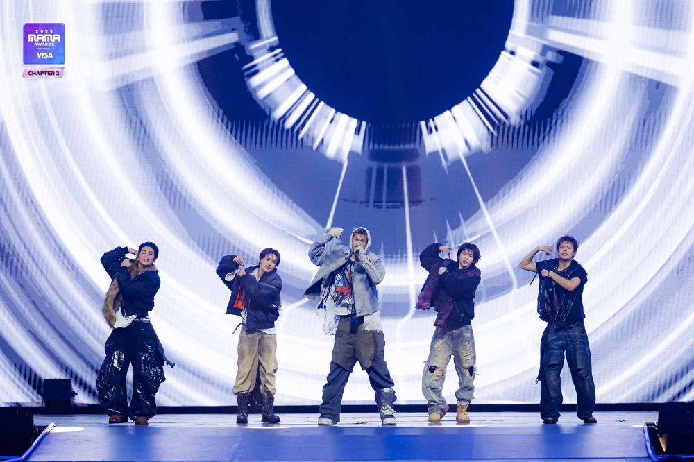 網熱議2025MAMA舞台Live唱得很好的韓團！Stray Kids爆發力驚人，BABYMONSTER高音實力太穩！-14