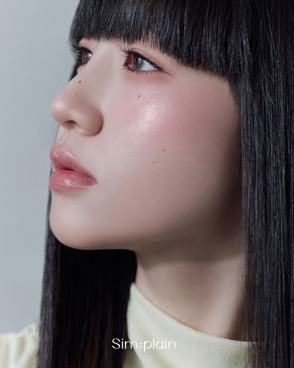 上市秒熱賣缺貨！韓女人手一顆「閃鑽腮紅霜」裸淡米杏灑滿粉色珠光，打亮＋頰彩一顆搞定，人氣化妝師激推、怎麼畫都美成仙！-7