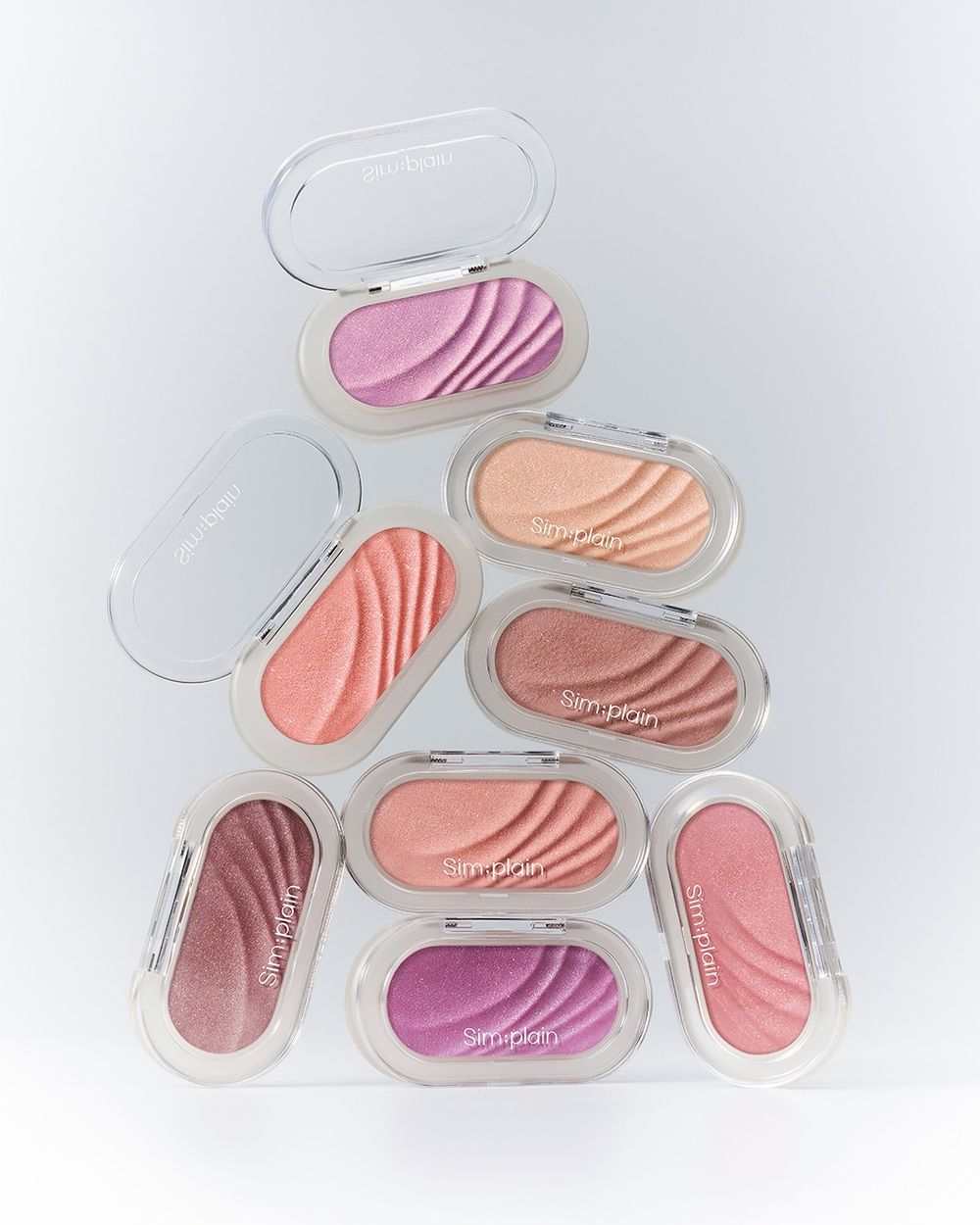 上市秒熱賣缺貨！韓女人手一顆「閃鑽腮紅霜」裸淡米杏灑滿粉色珠光，打亮＋頰彩一顆搞定，人氣化妝師激推、怎麼畫都美成仙！-2