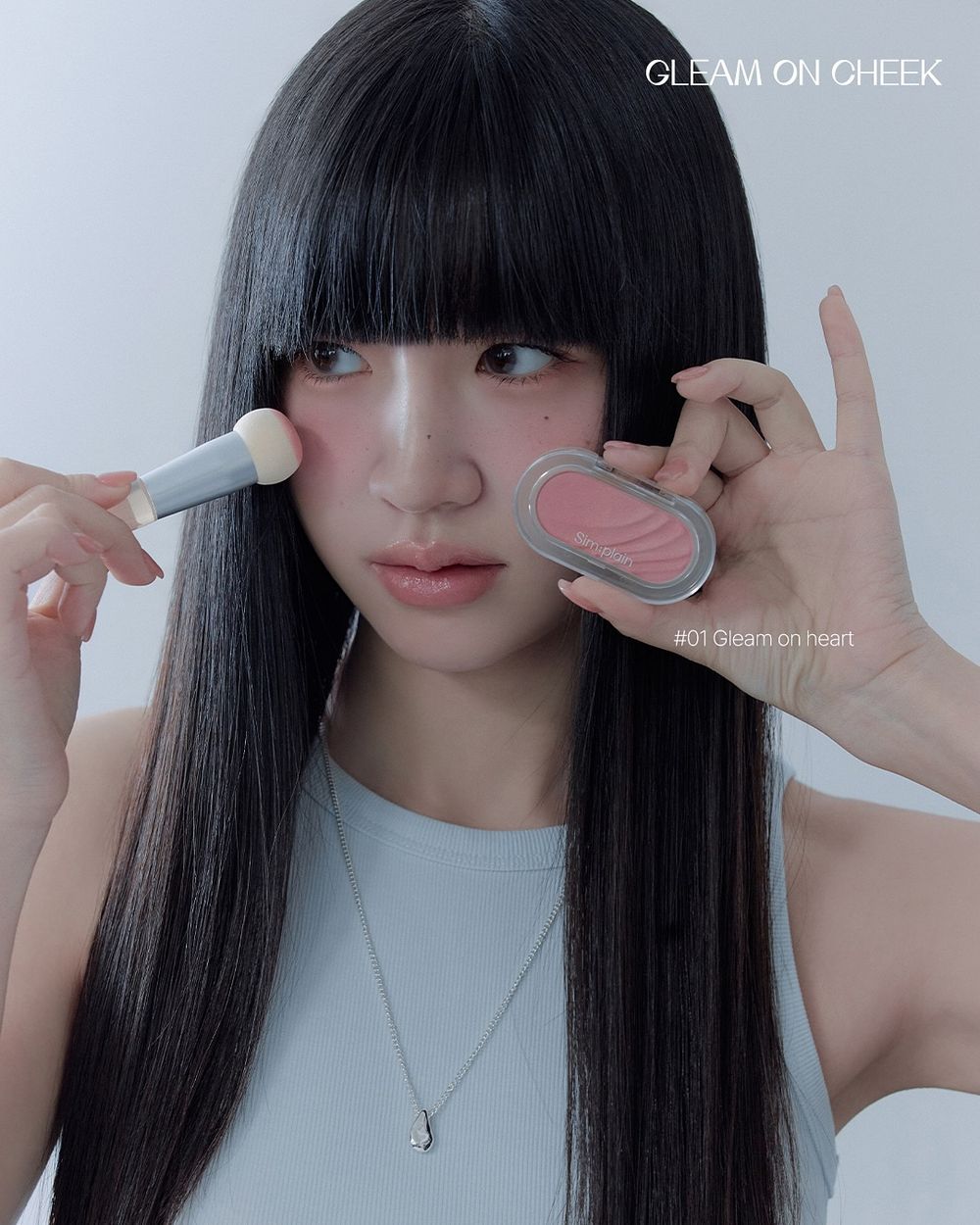 上市秒熱賣缺貨！韓女人手一顆「閃鑽腮紅霜」裸淡米杏灑滿粉色珠光，打亮＋頰彩一顆搞定，人氣化妝師激推、怎麼畫都美成仙！-8