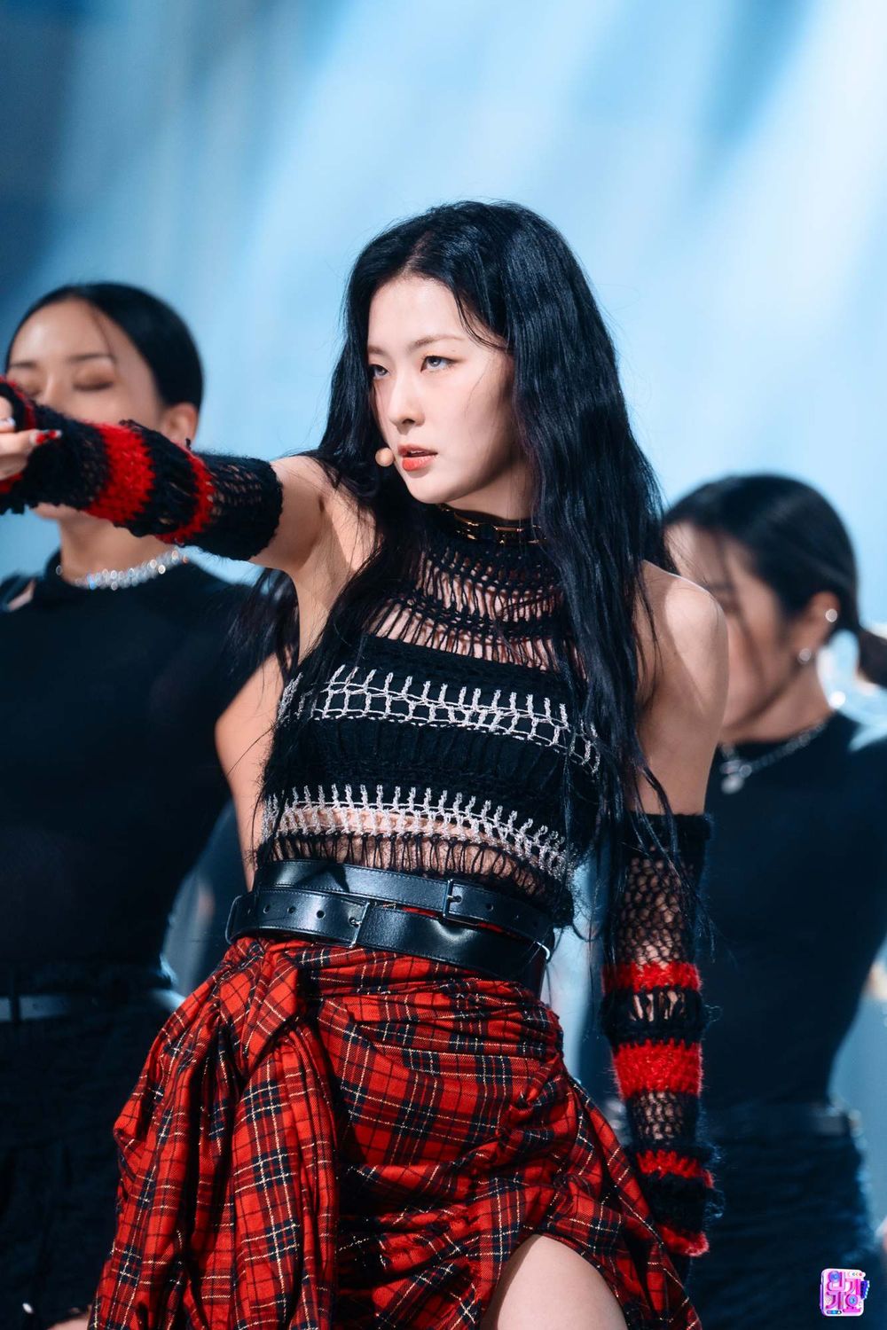 舞者票選「舞台統治力」最強的二三代韓團偶像TOP6！Lisa、KAI氣場太強，j-hope「表演之神」實至名歸！-8