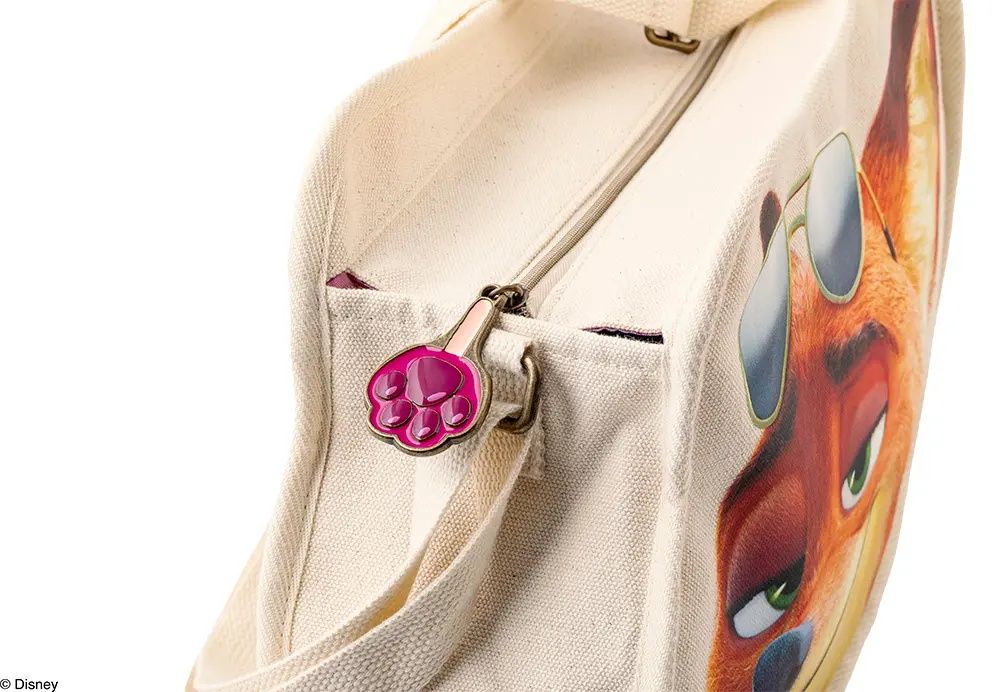 東京芭娜娜跟《動物方城市2》聯名了！尼克鐵盒+巧克力夾心餅乾太欠吃、還有徽章&側背包要買！-15