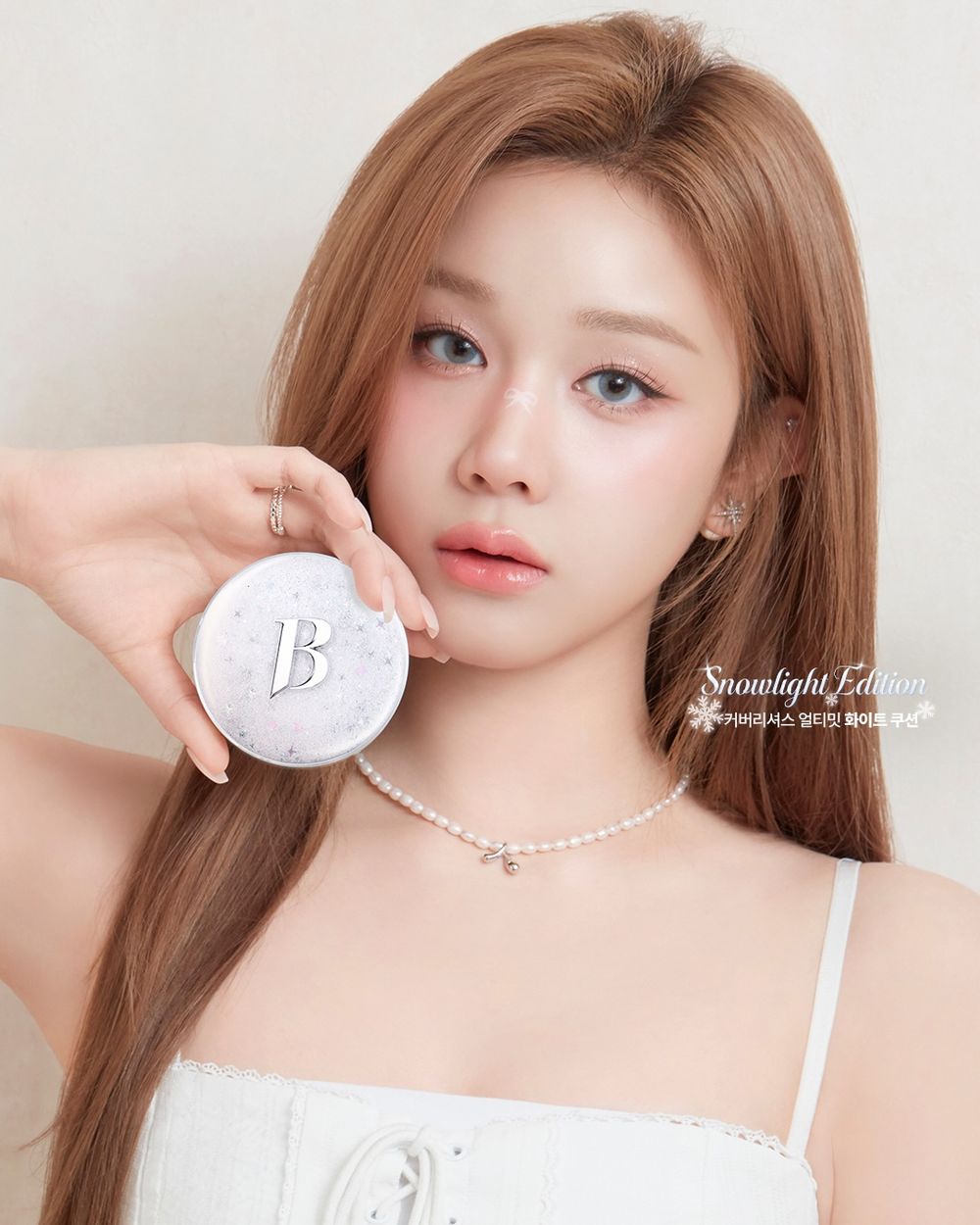 BANILA CO聖誕彩妝美瘋了！卸妝霜、氣墊粉餅換上冬日冰晶限量包裝，鑽閃寶石四色眼影根本仙氣擔當！-6