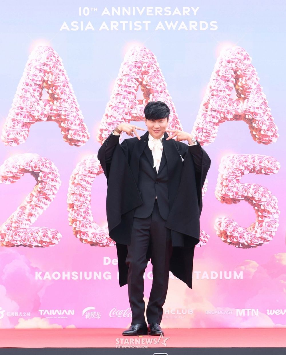2025高雄AAA頒獎典禮「紅毯男神」登場！SKZ、CORTIS都來了，根本老公集散地！-8