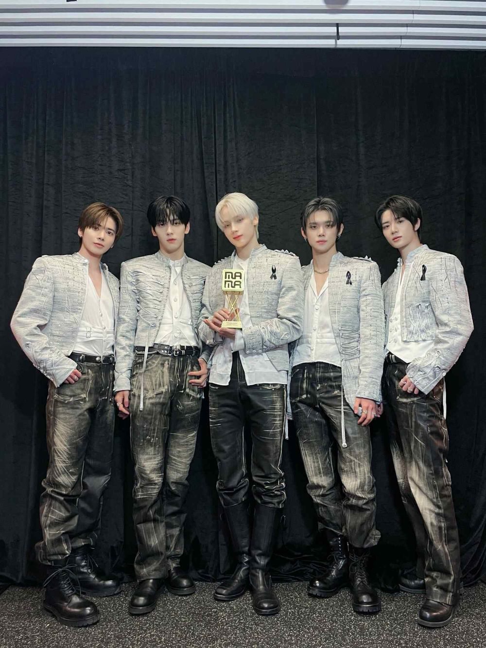 2025韓團專輯銷量排名TOP8公開！IVE成唯一入榜女團太強，Stray Kids奪「年度專輯」大賞創紀錄！-11