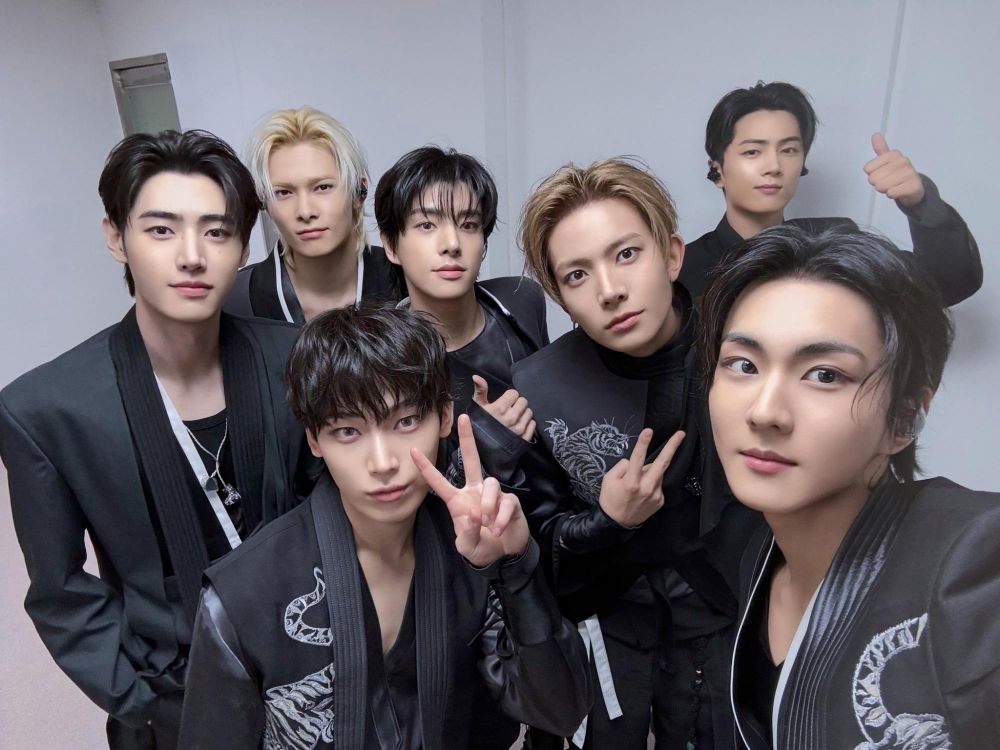 2025韓團專輯銷量排名TOP8公開！IVE成唯一入榜女團太強，Stray Kids奪「年度專輯」大賞創紀錄！-13