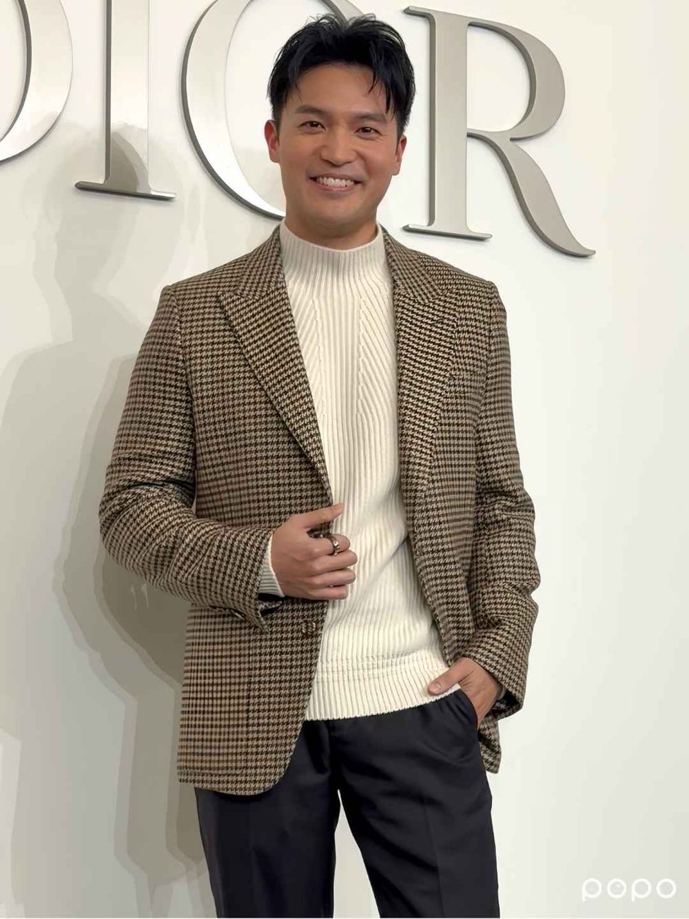 周杰倫新專輯要來了？DIOR台北101歲末活動眾星雲集！周董大露胸肌、陳庭妮秀美背...粉絲今天真滿足！-7