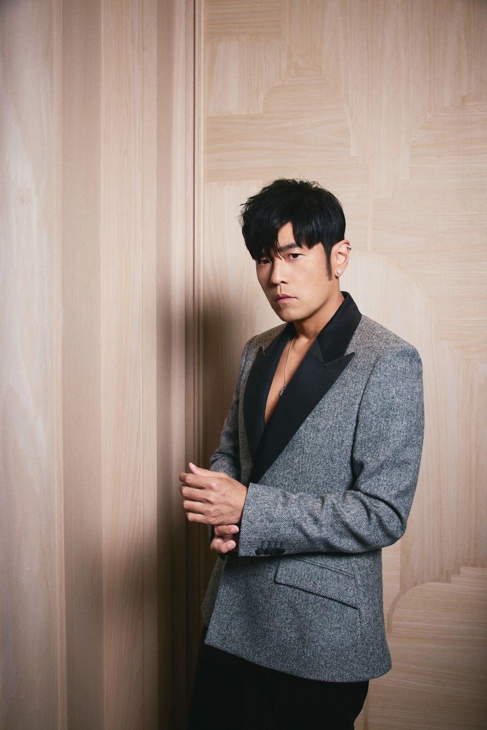 周杰倫新專輯要來了？DIOR台北101歲末活動眾星雲集！周董大露胸肌、陳庭妮秀美背...粉絲今天真滿足！-10