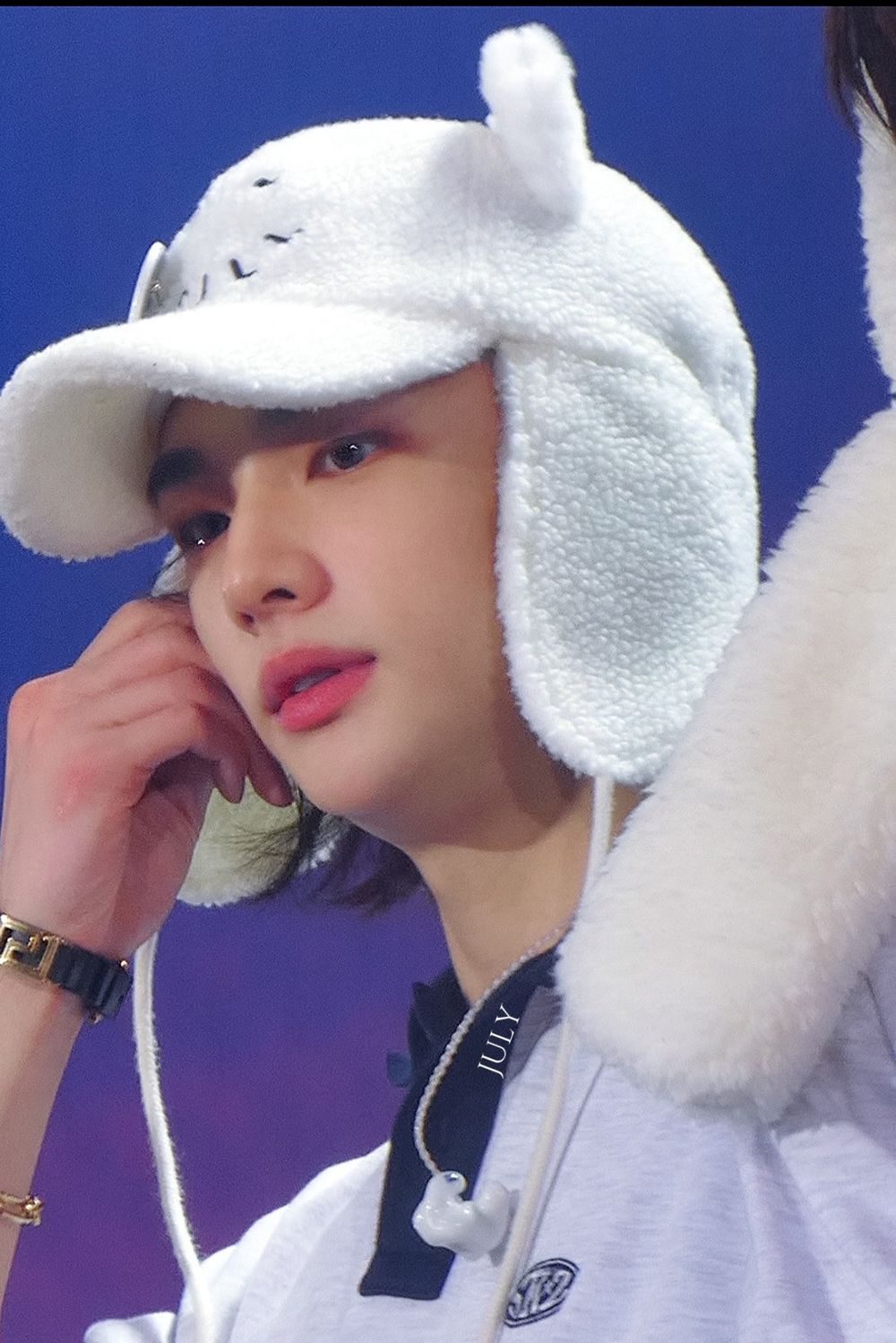 網熱議6位擁有「特殊動物相」韓國偶像！鉉辰、申惟撞臉雪貂超萌，玧我「豹相」氣場全開！-2