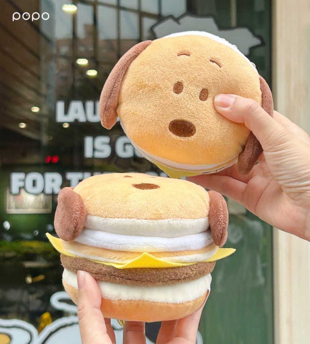 麥味登又跟史努比聯名啦！超可愛「鬆餅堡史努比玩偶、拿厚牛堡歐拉夫吊飾」這天軟萌開賣！-5