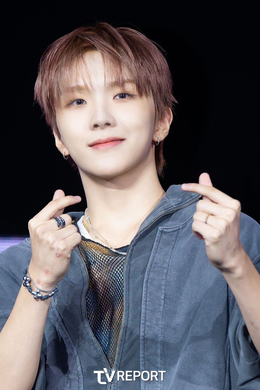 韓網熱搜最有「年下感」KPOP男偶像TOP6！申惟＆主訓清澈眼神太電，Anton大狗狗感成姊粉最愛！-8