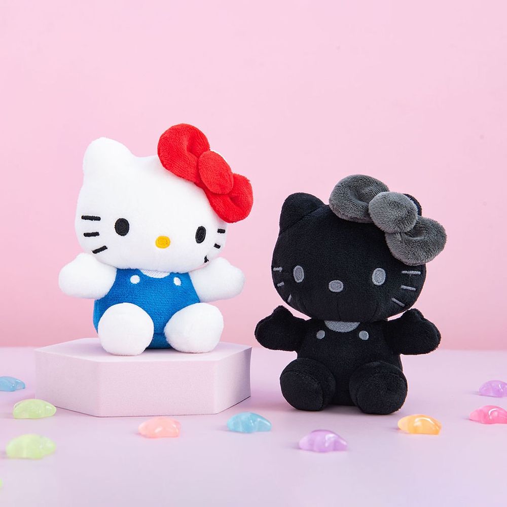 7-11開賣超可愛三麗鷗盲盒吊飾！萌翻天「全黑Hello Kitty、笑臉美樂蒂、庫巴+酷洛米」全都想收藏！-5