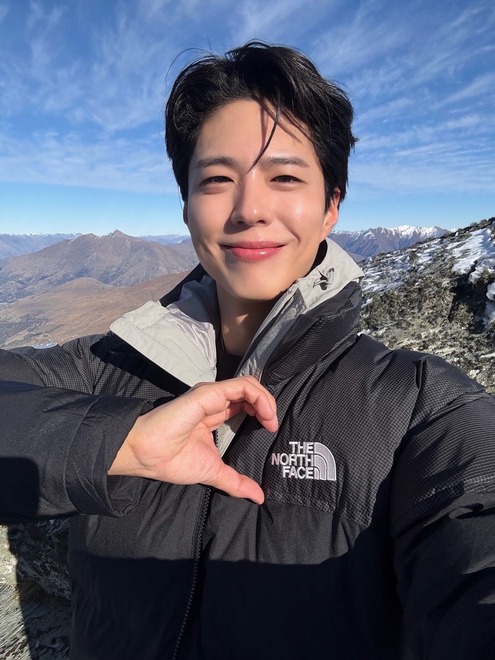 2025AAA盛典王子朴寶劍！IU＆金裕貞兩大CP合體，化身「里長伯」熱聊佐藤健、林俊傑，根本公費追星！-12