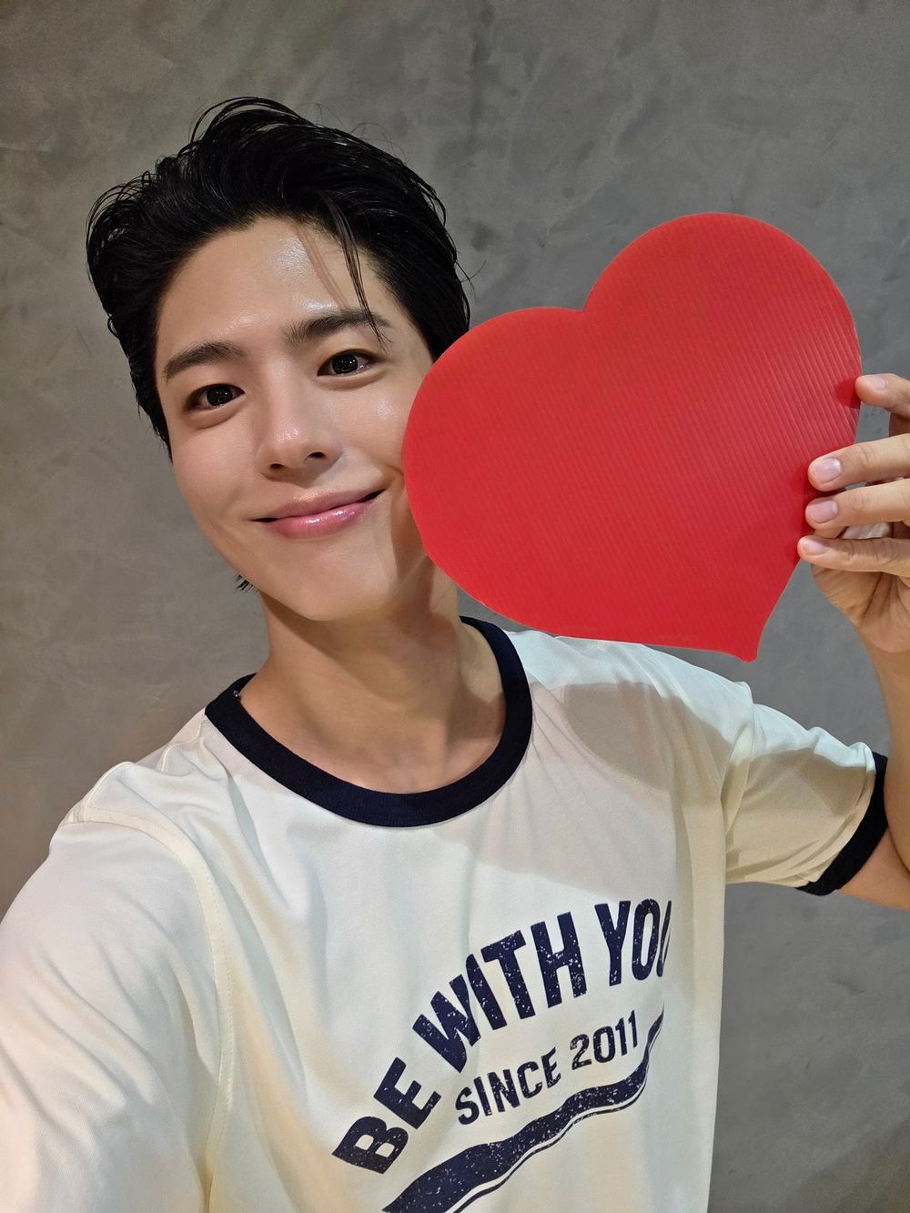 2025AAA盛典王子朴寶劍！IU＆金裕貞兩大CP合體，化身「里長伯」熱聊佐藤健、林俊傑，根本公費追星！-14