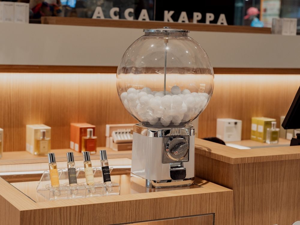 義式精品香氛ACCA KAPPA落腳誠品松菸，熱銷全球香氛、手工梳通通買得到，開幕試香抽經典白麝香、消費加碼抽獎！-19