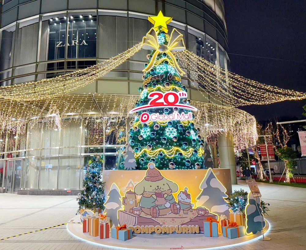 2025雙北必拍9大聖誕樹懶人包！台北101三眼怪光廊可愛翻、「這顆」飄雪水晶球+史努比雕像太萌必拍！-5