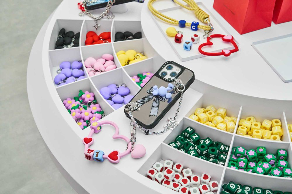 CASETiFY巨型3.2公尺聖誕樹在這！還有全台獨家DIY串珠！聖誕交換禮物超適合！-4