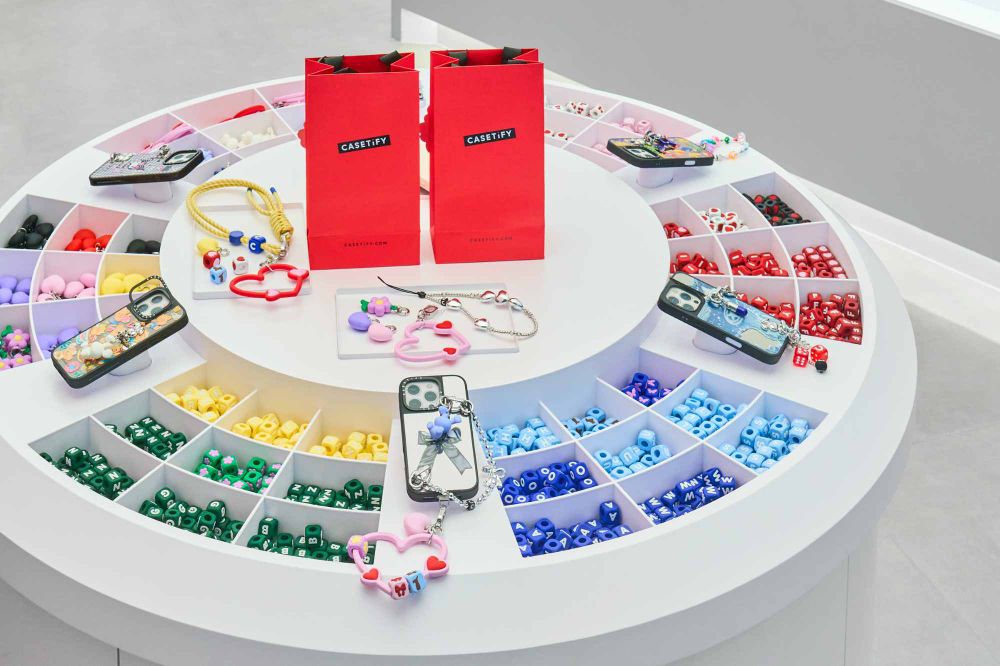 CASETiFY巨型3.2公尺聖誕樹在這！還有全台獨家DIY串珠！聖誕交換禮物超適合！-10