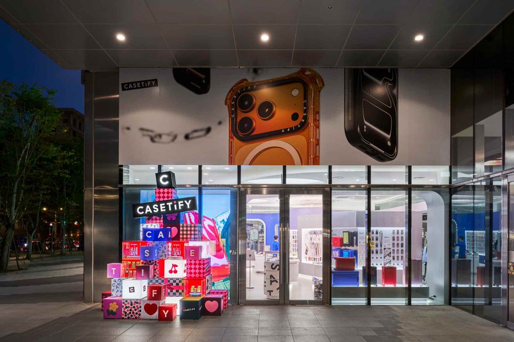 CASETiFY巨型3.2公尺聖誕樹在這！還有全台獨家DIY串珠！聖誕交換禮物超適合！-3