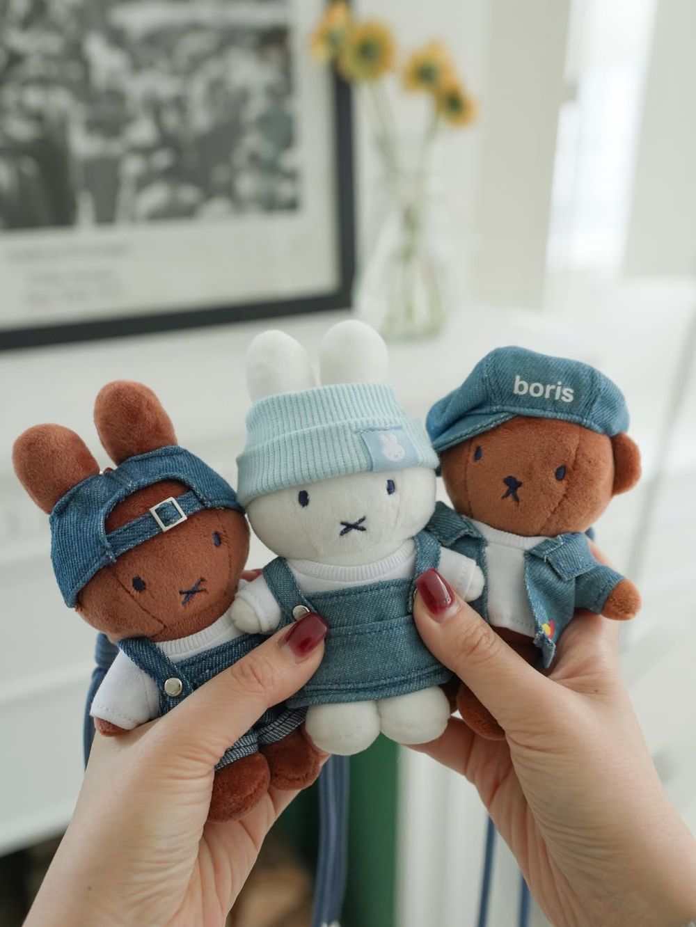 可愛發瘋！韓國首爾限定「牛仔吊帶裙米飛兔、小偷帽波里斯熊」玩偶&帆布包韓妞都狂搶！-15