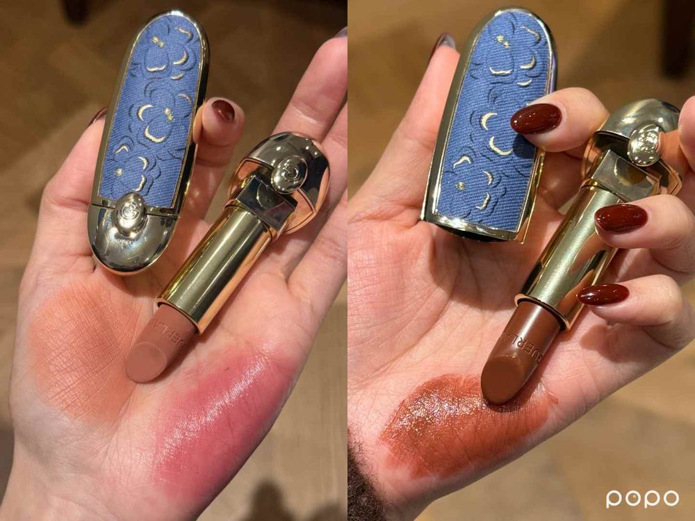 2026春季限量彩妝推薦！嬌蘭紅寶之吻唇膏、眼影盤換上珍稀緹花丹寧外殼，幻彩蜜粉球首加入淺藍粉珠，冷白膚色必收！-20