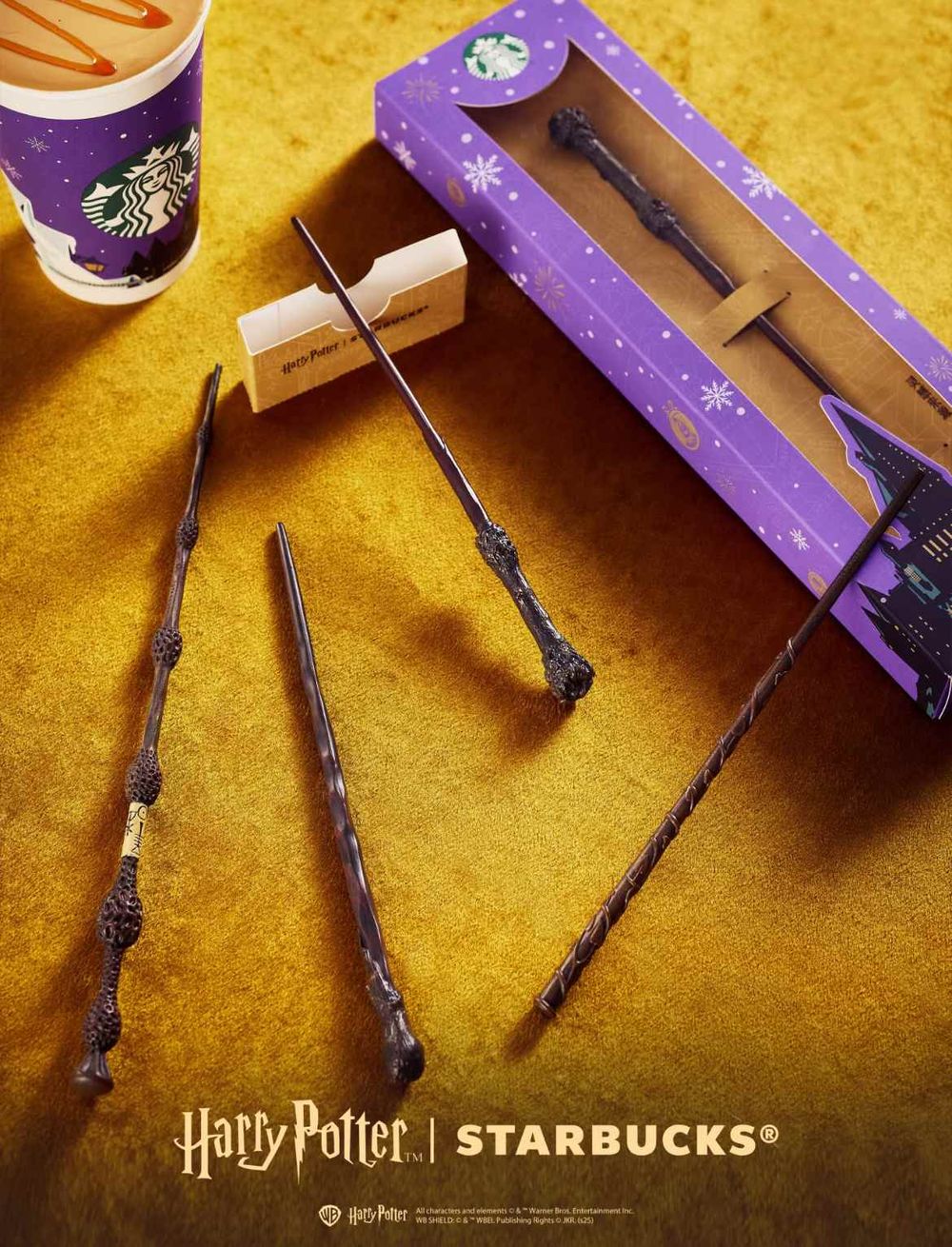 星巴克跟哈利波特聯名了！「四大學院馬克杯、霍格華茲學院玻璃杯、魔法師小熊吊飾」全都太想買！-3