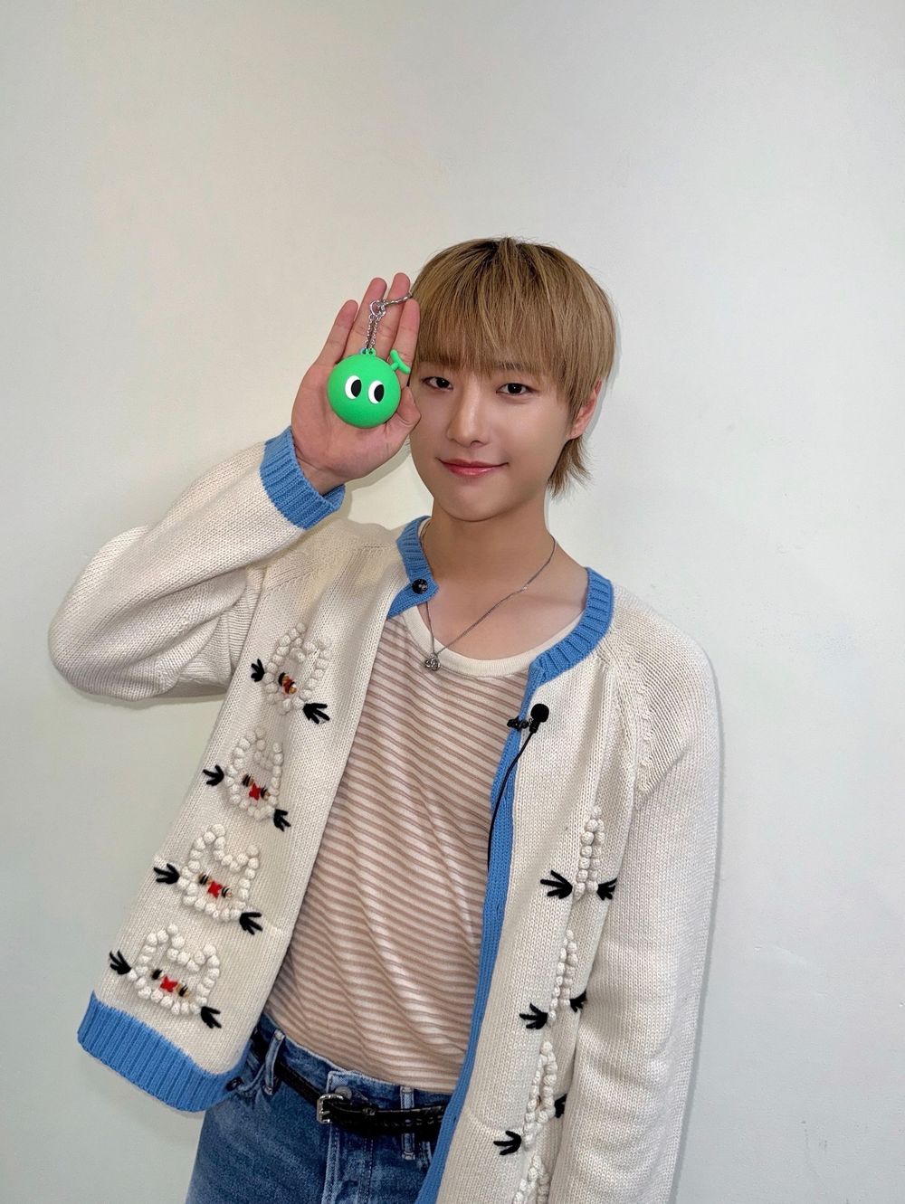 2025必聽的6首爆紅逆行神曲！華莎青龍獎效應太強，曹承衍《AAA》表演全場跟唱！-4