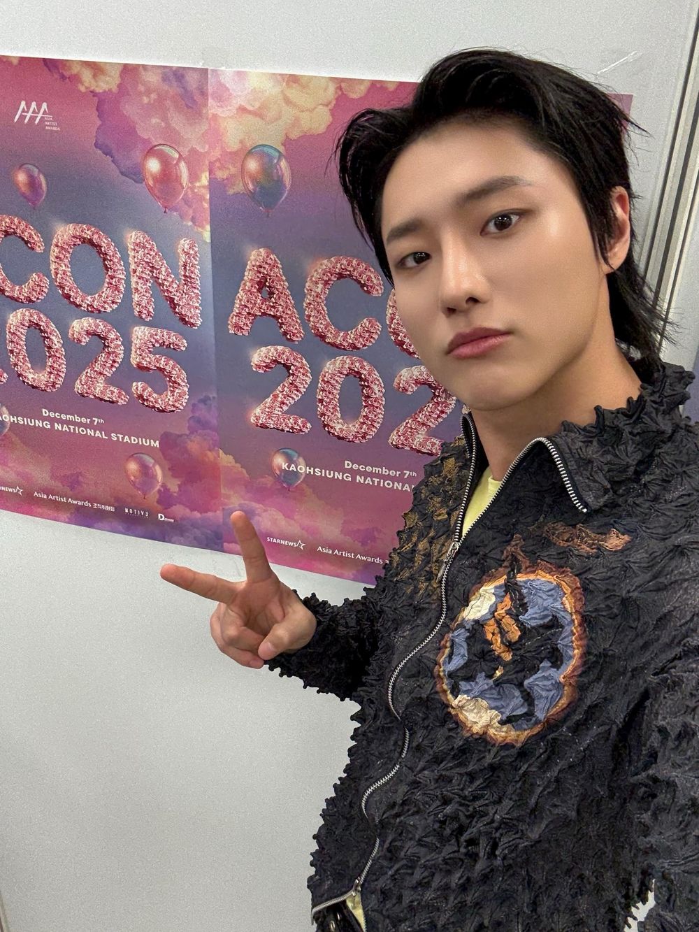 2025必聽的6首爆紅逆行神曲！華莎青龍獎效應太強，曹承衍《AAA》表演全場跟唱！-5