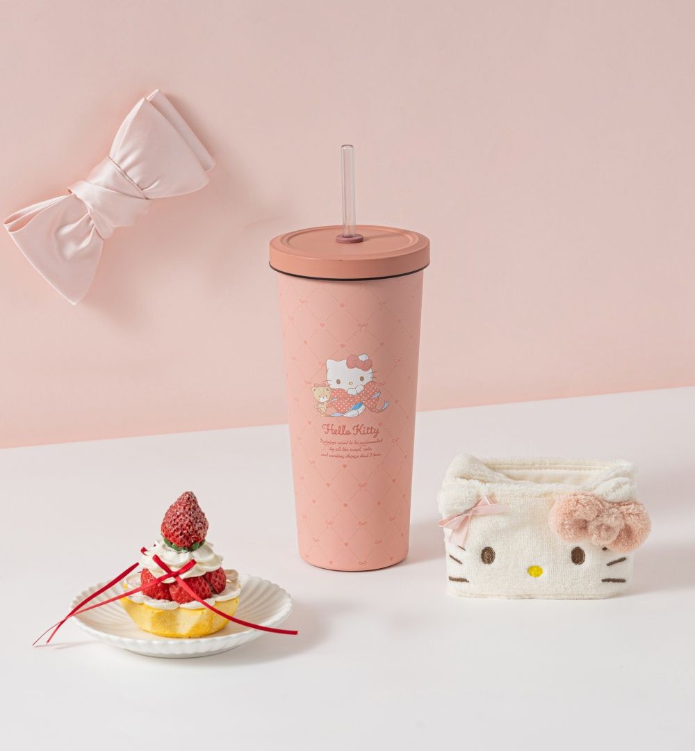 2025最新Hello Kitty聯名周邊懶人包！超可愛蝴蝶結水杯、H&M凱蒂貓家居用品、聯名軟糖全都想買！-16
