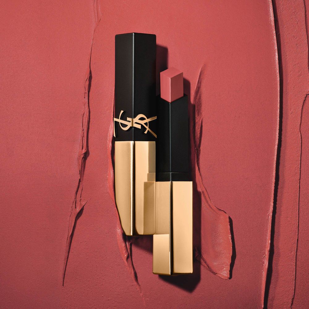 一擦就懂為什麼爆紅？ROSÉ 唯一指定「YSL煙管唇膏」最美顯白色號#1977東方夢、即將展開全球瘋搶！-10