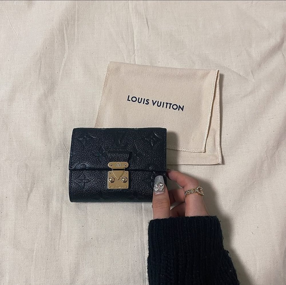 2026皮夾招財秘訣公開！白色幫助迎接好運、羊皮提升貴人運，想要「招財」選這款！-10