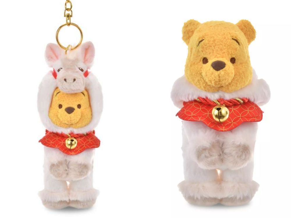2026馬年限定小熊維尼周邊來了！超可愛「白色小馬維尼玩偶、淺棕馬小豬絨毛吊飾」全都要收藏！-5