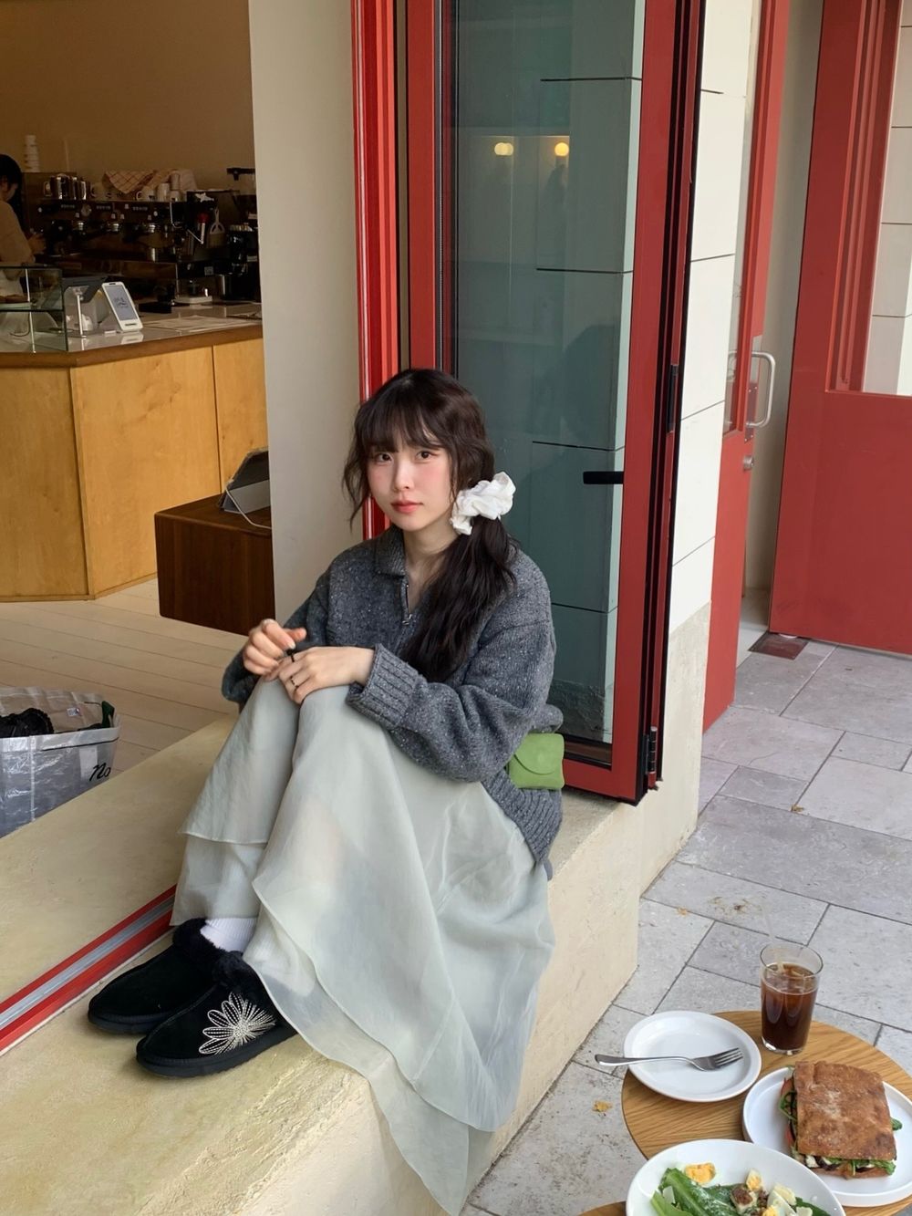 韓妞圈紅爆！Mardi小雛菊毛毛拖台灣也有了！「瘦瘦版型、駝棕色系」價格一千多很可以！-10