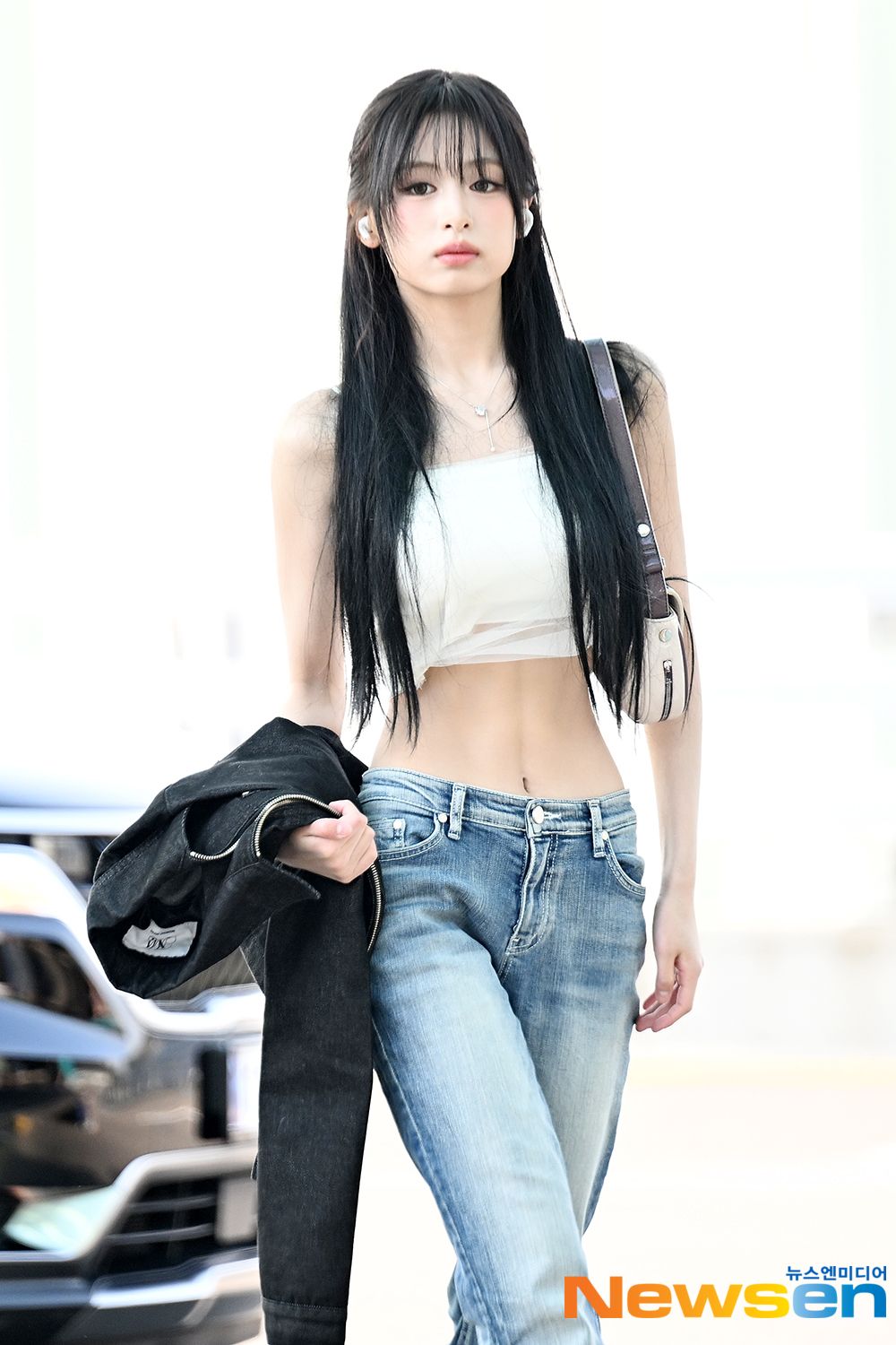 細到不合理！韓網熱議8位「螞蟻腰」KPOP女偶像！張員瑛比例太不科學，Rosé、雅賢腰線最誇張！-15