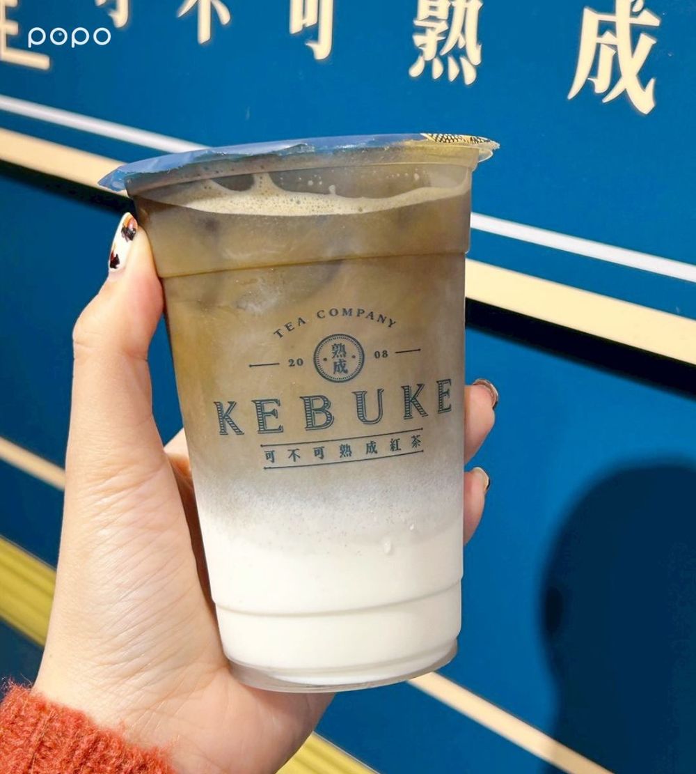 2025冬季必喝手搖飲新品懶人包！五桐號「雪絨草莓奶酪」療癒回歸、可不可「這杯」脆友都狂推！-8