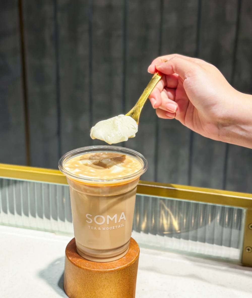 2025冬季必喝手搖飲新品懶人包！五桐號「雪絨草莓奶酪」療癒回歸、可不可「這杯」脆友都狂推！-16