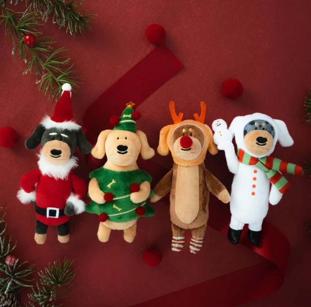 社群爆紅「泰國臘腸狗吊飾」推聖誕節限定版！超可愛「聖誕樹奶油臘腸、雪人斑點臘腸」全都太想買！-6