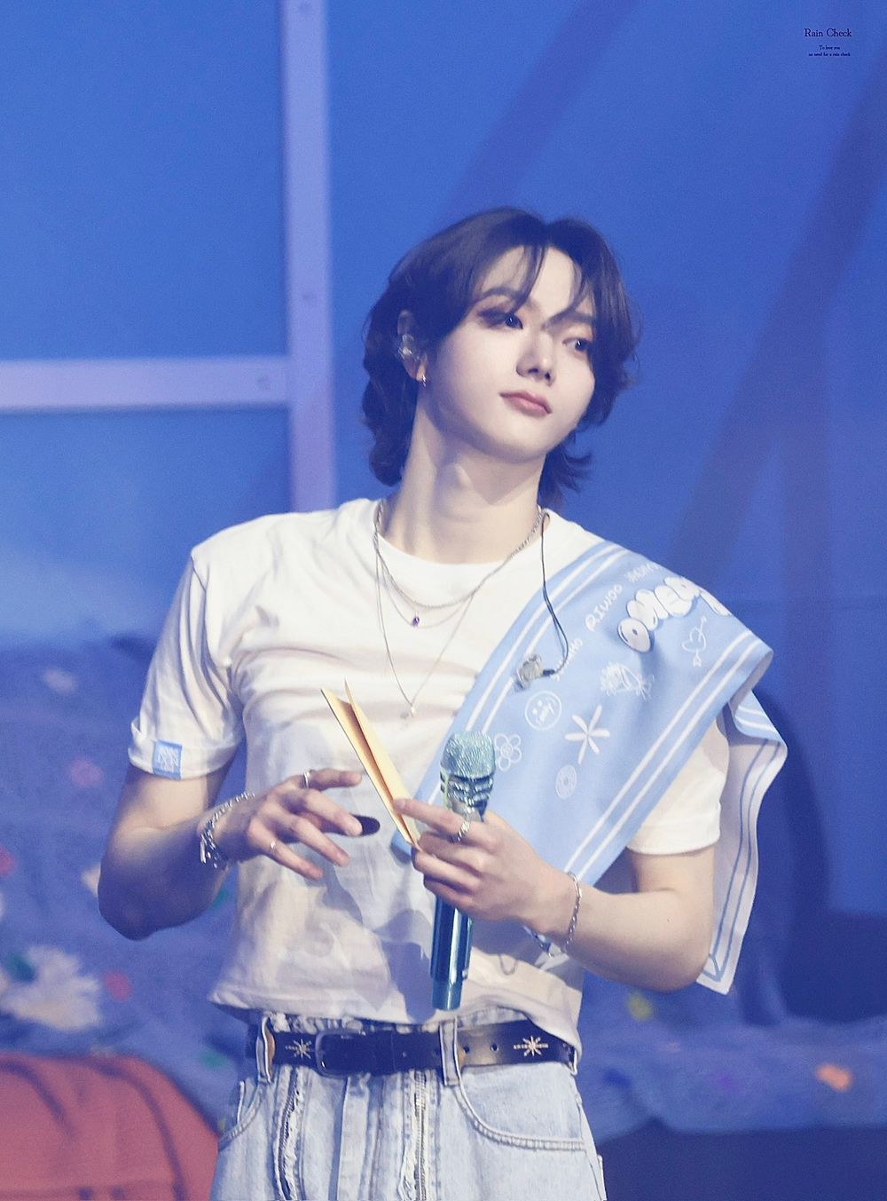 韓網熱議6位肩膀最性感的男偶像！珉奎「男友力」爆棚，元彬、Jin「肩膀流氓」全上榜！-12