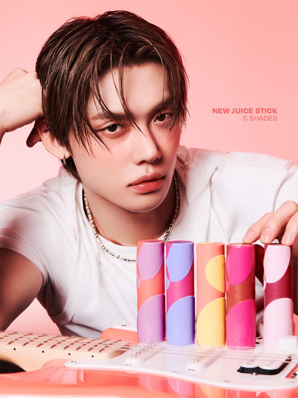 TXT崔然竣演繹2026頰彩趨勢！Benefit「果汁冰透＆雲朵腮紅棒」台灣也買得到，兩步驟學會韓女最愛定位腮紅法！-2